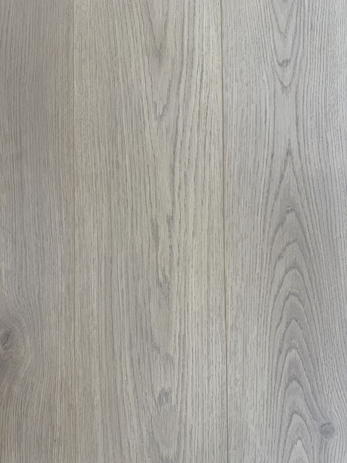 BRIGHTON 12MM LAMINATE FLOORING 1218*198MM 23.36 SF/BOX