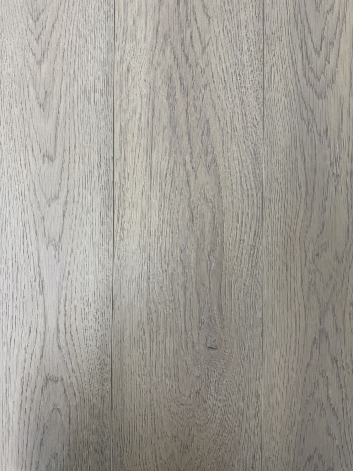CRISPY SKY OAK12.3MM LAMINATE FLOORING BY PROVOGUE 72 HOURS WATERPROOF 23.29SQFT/PER BOX
