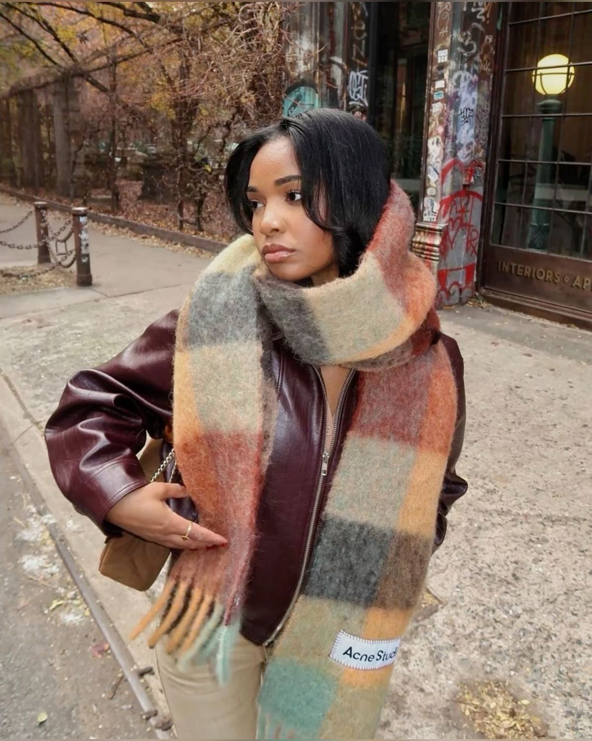 Vault Cozy Check Scarf