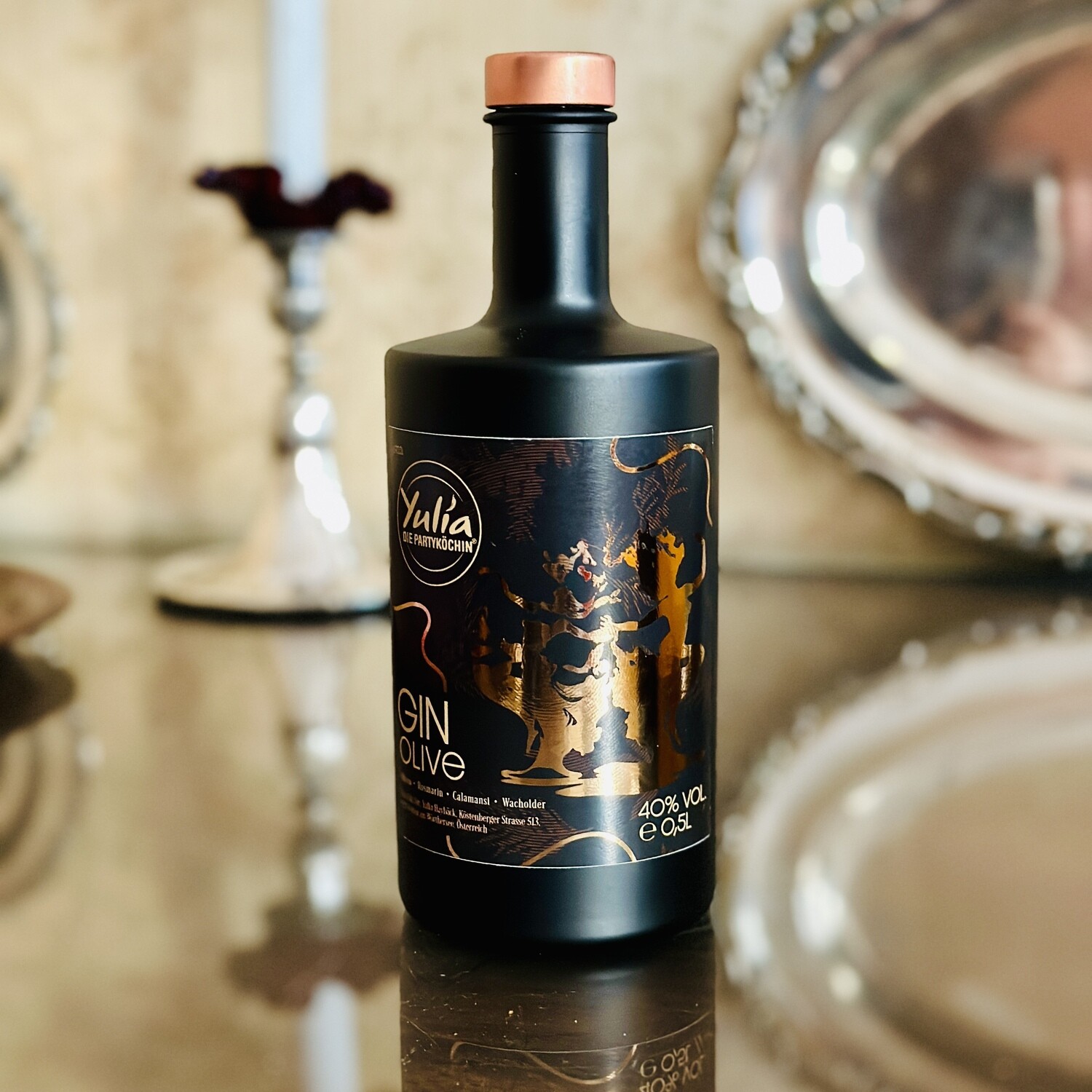 Yulias GIN mit Oliven, Calamansi und Rosmarin, 0.5 l