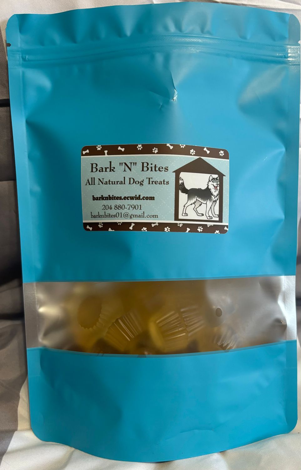 Woof Wiggles Chicken flavour. Large bag