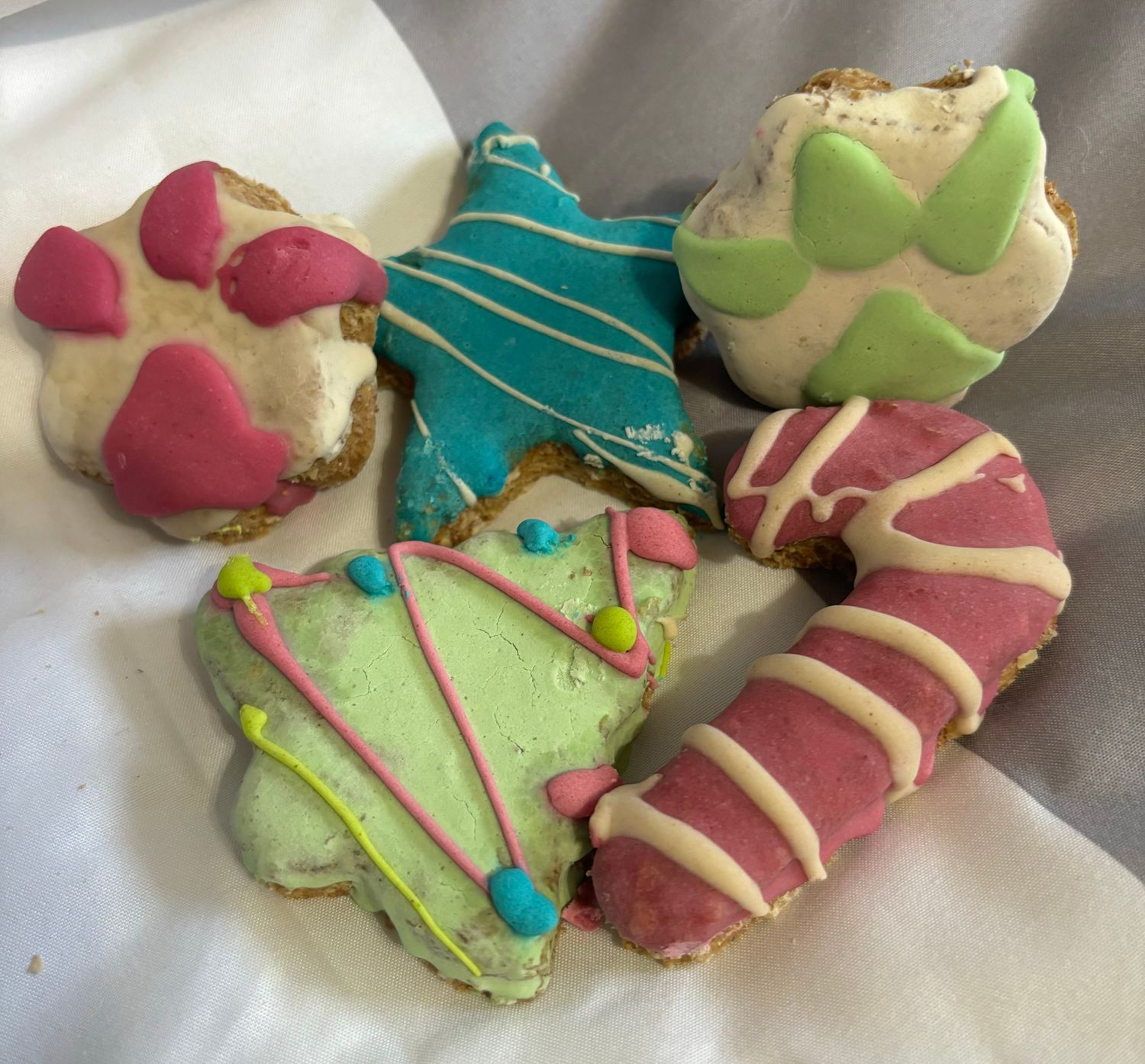 6 pack Large iced treats