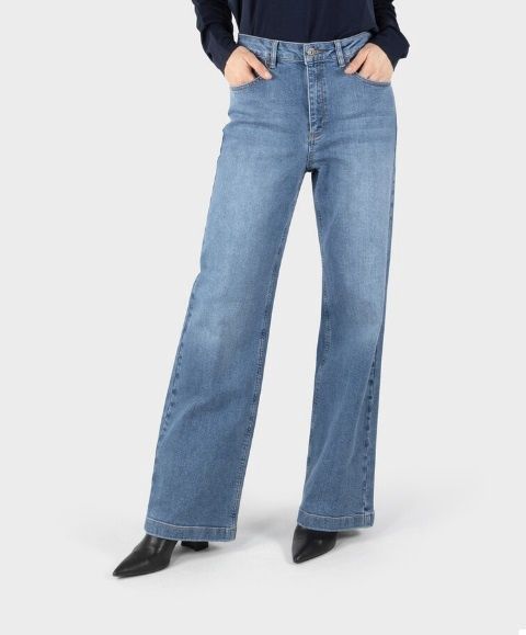 WIDE LEG JEAN