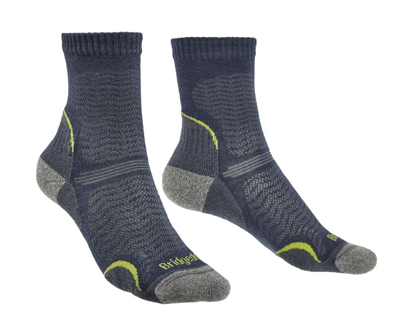 Women&#39;s Ultra Light Merino Performance 3/4 Crew Socks