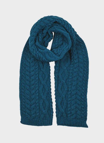 CABLE KNIT SCARF