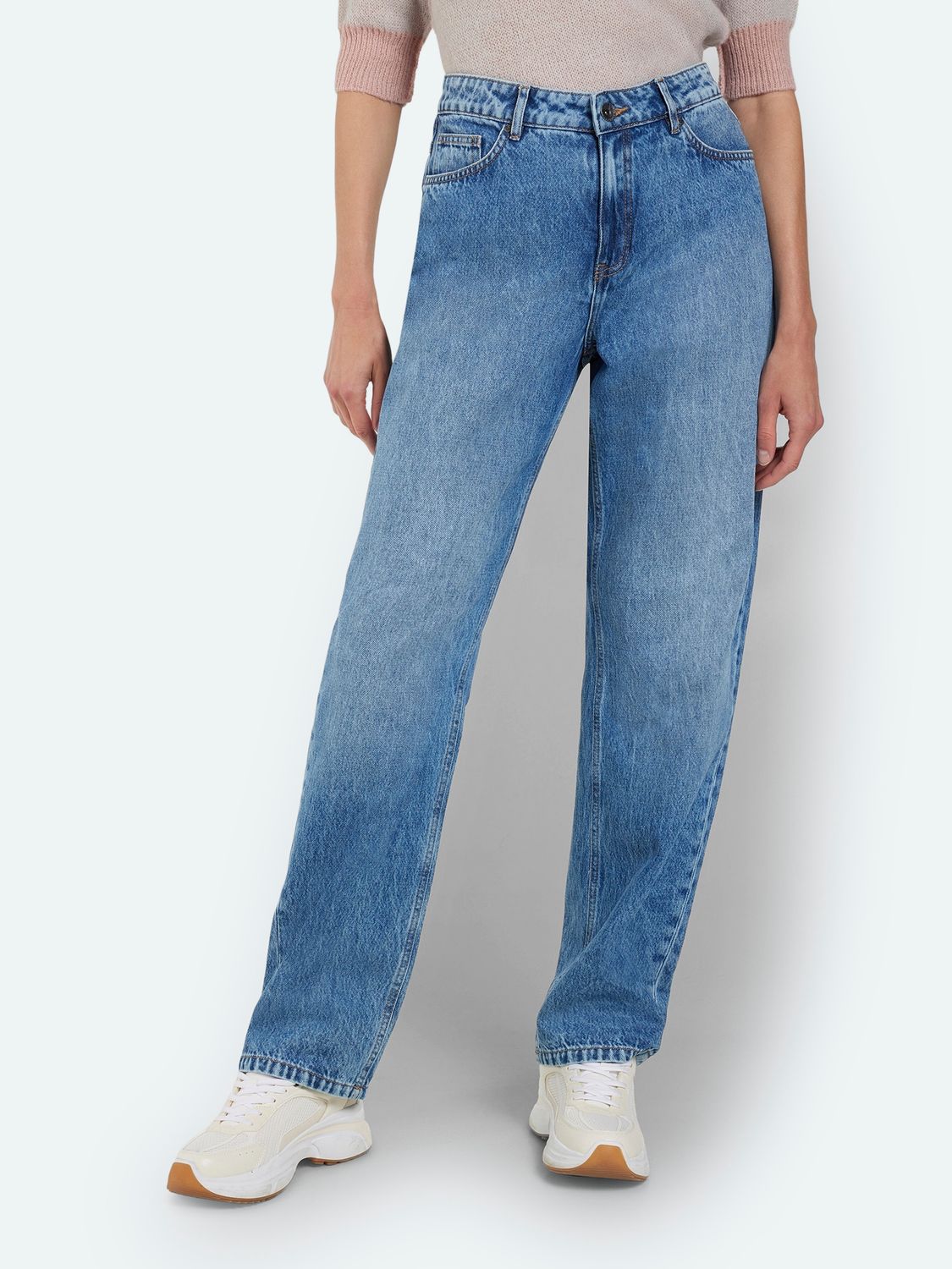 Light Blue Wash Jeans 218659