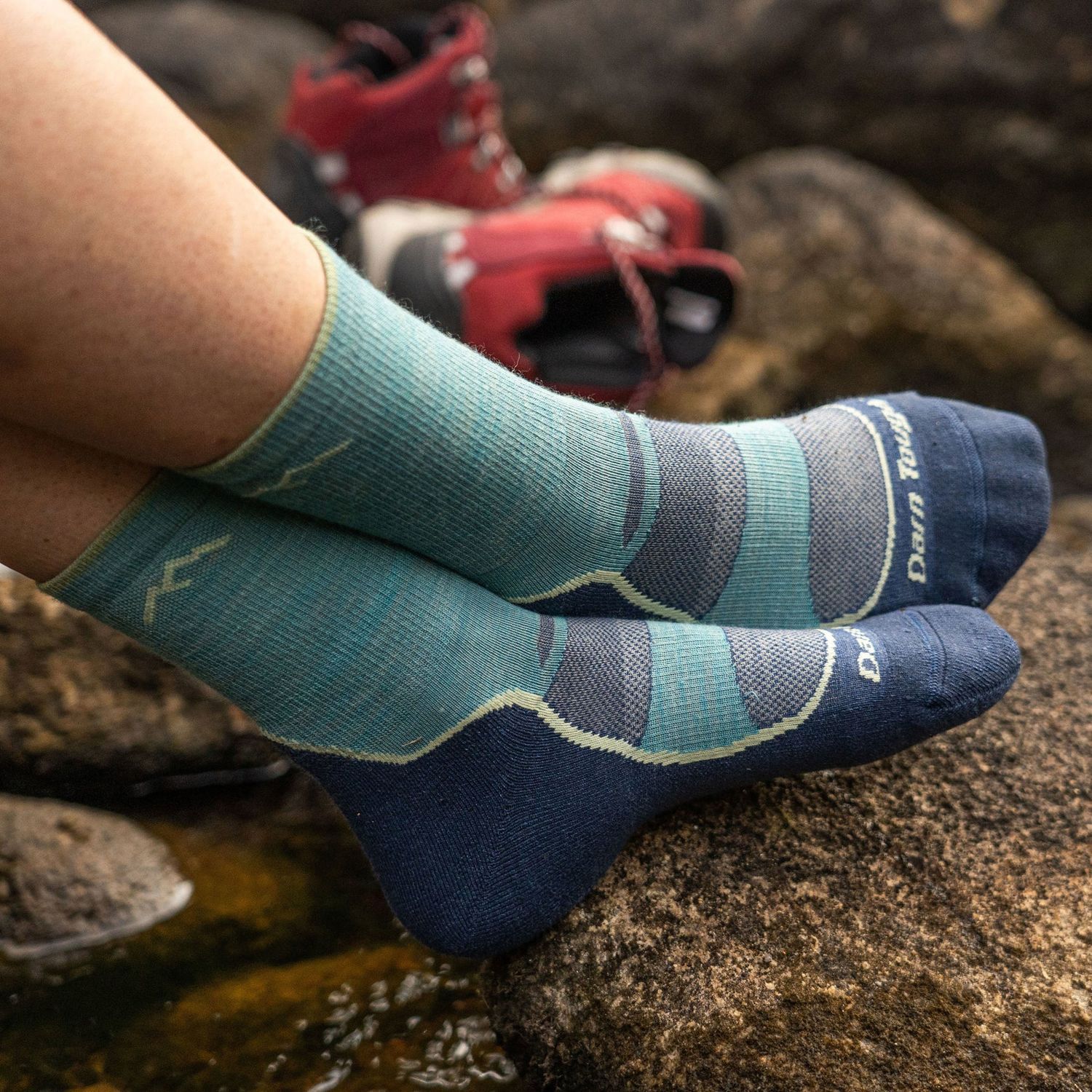 Women&#39;s Light Hiker Micro Crew Lightweight Hiking Sock - Aqua