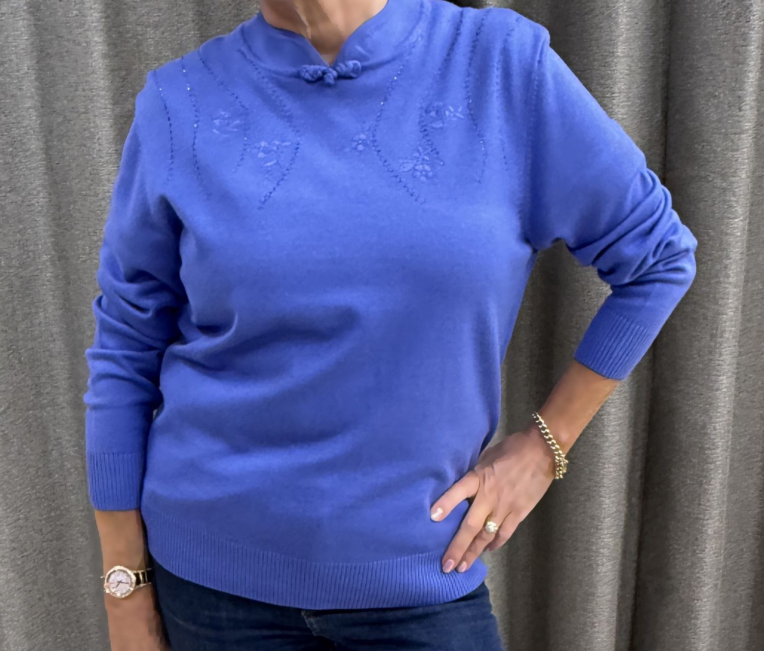 Medium Blue Crew Neck with Triangle Pattern SV372