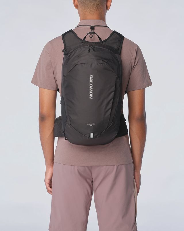 TRAILBLAZER 20 Hiking Bag - Black/Alloy