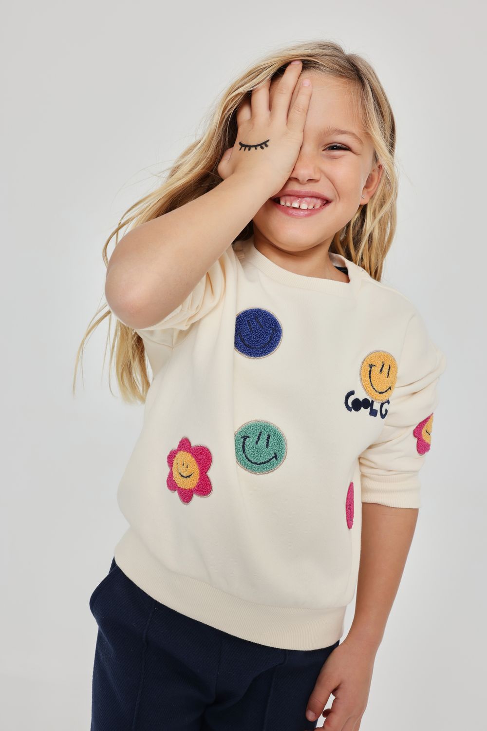 Cream Fleece Sweatshirt for Girls with Emojis | 304131, Size: 2Y