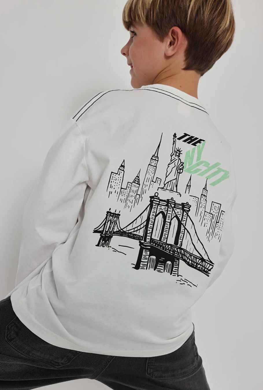 Boys White Printed Big Apple Knitted Top | 624002, Size: 6Y