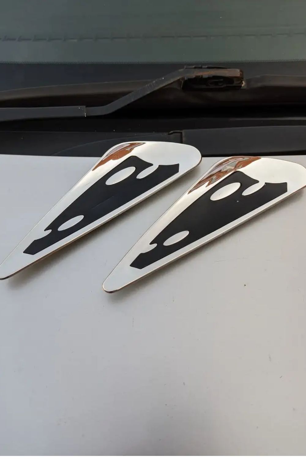 Oto Silecek Rüzgarlığı Krom-Siyah 2'li Set