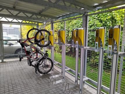 PARKIS Vertical Bike Rack