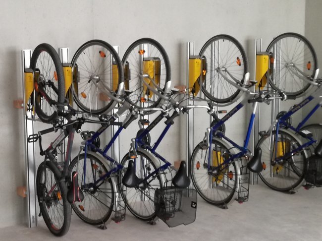 PARKIS Vertical Bike Rack