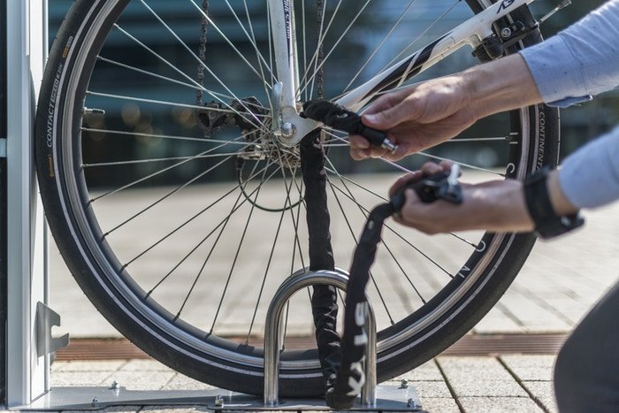 parkis vertical bike rack