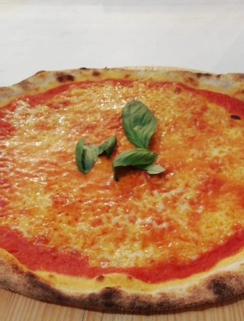 PIZZA MARGHERITA