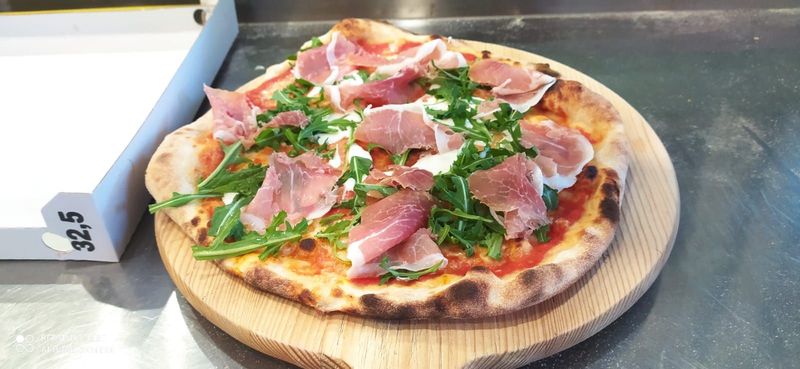 PIZZA PRIMULA
