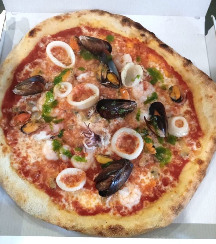 PIZZA FRUTTI DI MARE