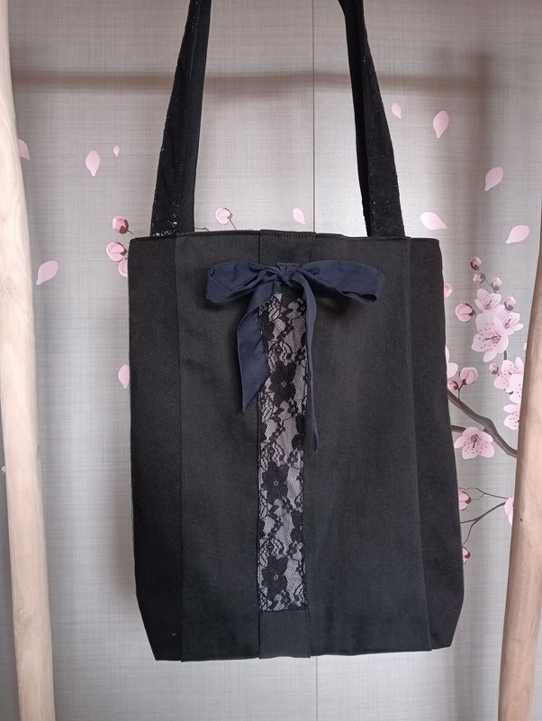 Sac "tailleur et dentelle"