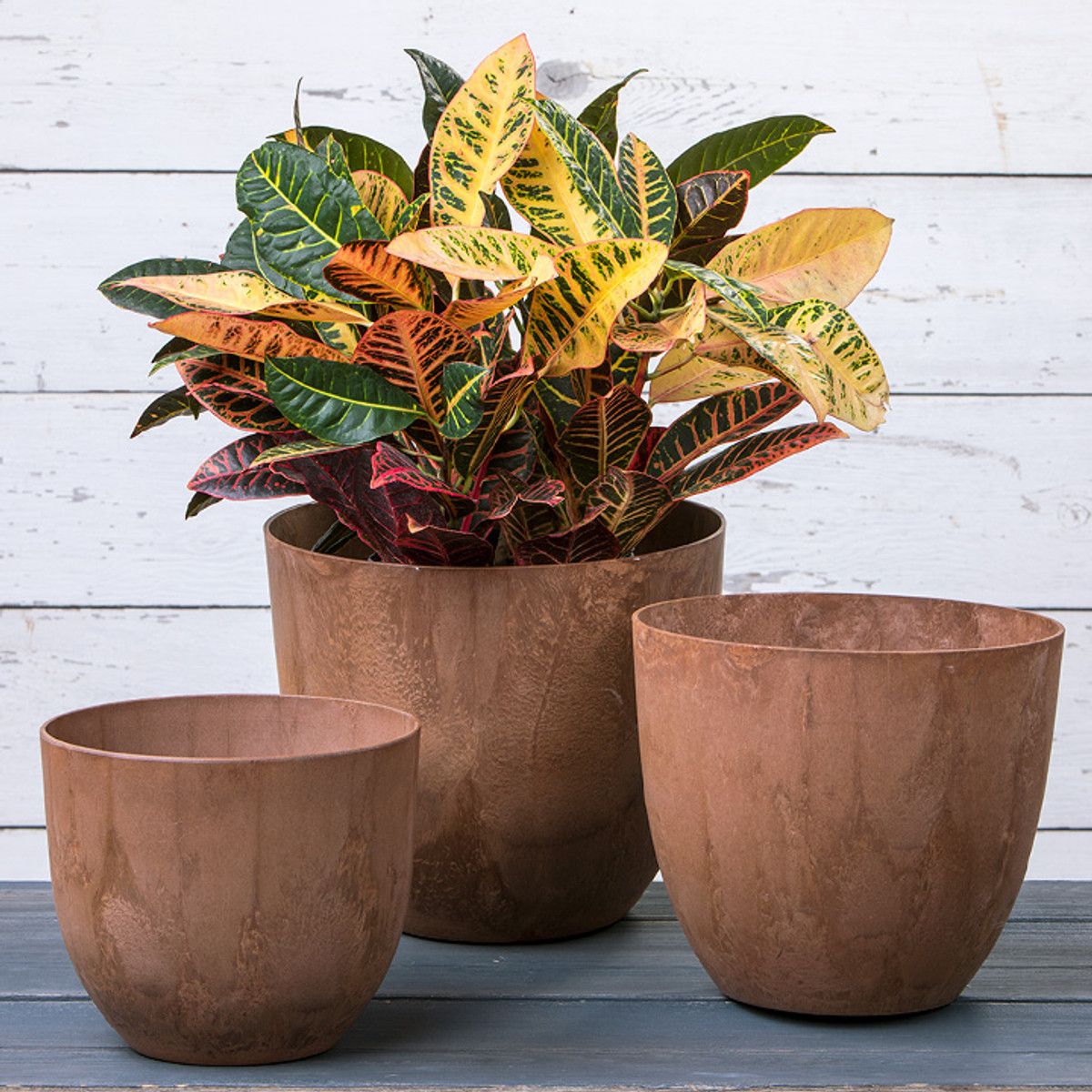 Fiji Round Planter 11"