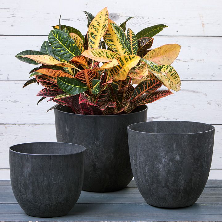 Fiji Round Planter 13"