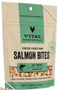 VITAL ESSENTIALS FD TRT CAT SALMON  BITES 1.1OZ