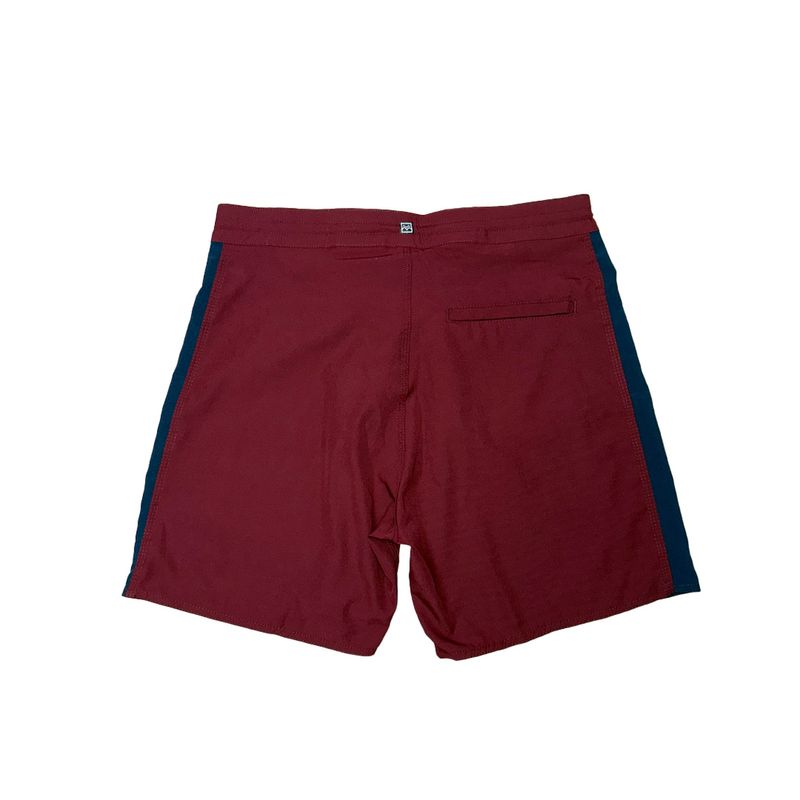 Burgundy Casual Bermuda Shorts for Summer Adventures and Stylish Outings