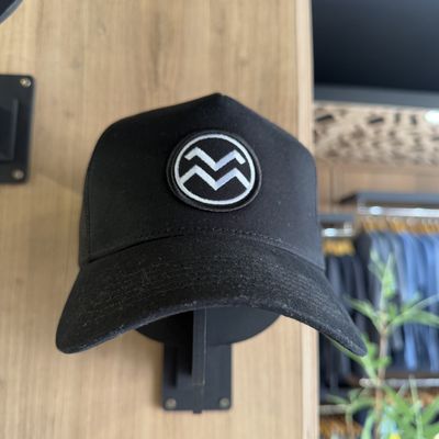 Round Trucker Cap by Vonpiper - Stylish and Comfortable Hat for Everyday Wear, Ideal for Outdoor Activities and Casual Outfits