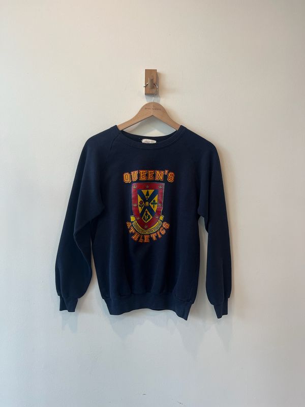 1A5 - Queens Athletic Raglan Sleeve Crew 90s 