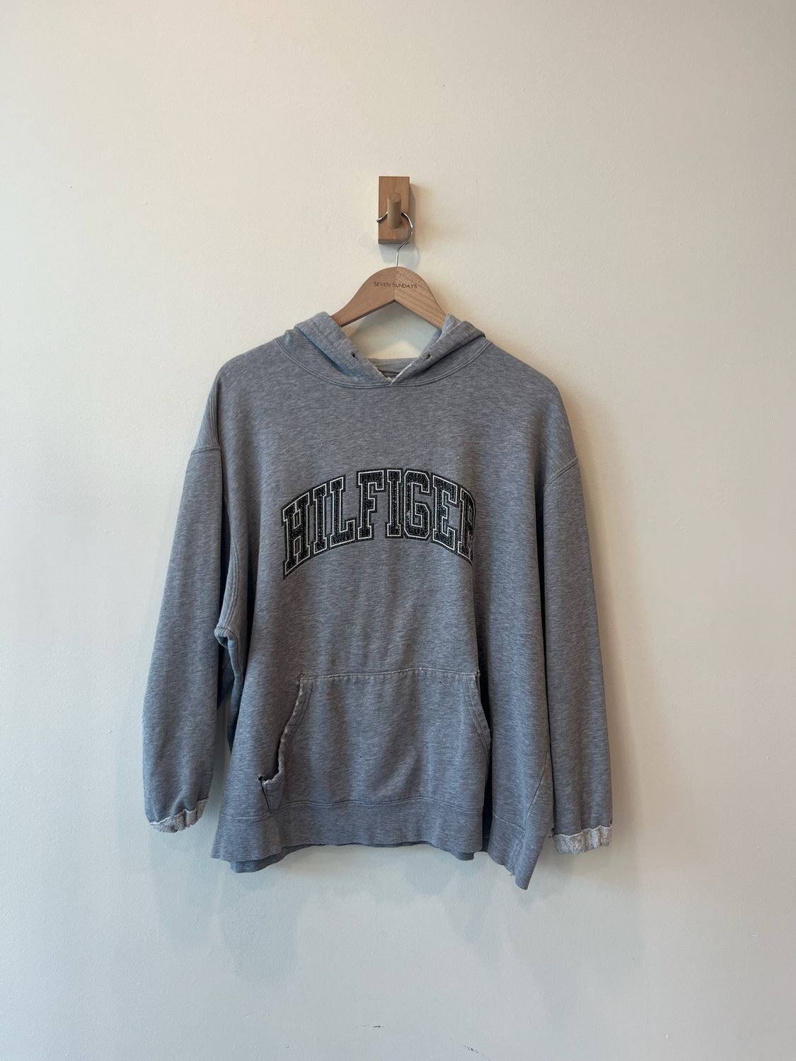 1A4 - Hilfiger Spellout Hoodie 90s 