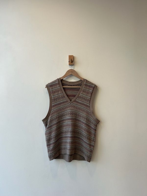 1A7 -  Pattern Knit Sweater Vest
