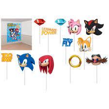 SONIC BACKDROP WITH PROPS