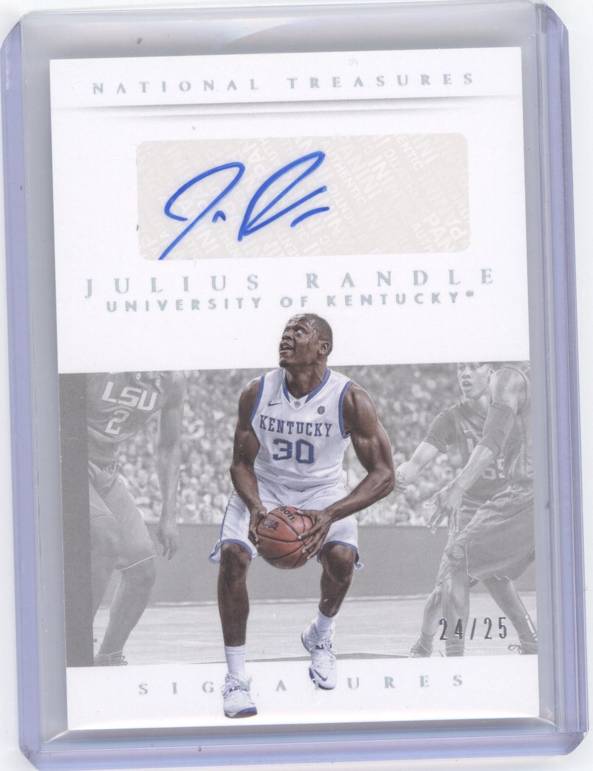 2015 Panini- National Treasures Julius Randle #41 Auto /25