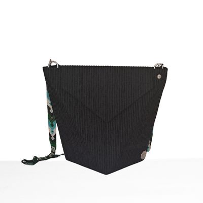 NAGAREBOSHI – Solid Black