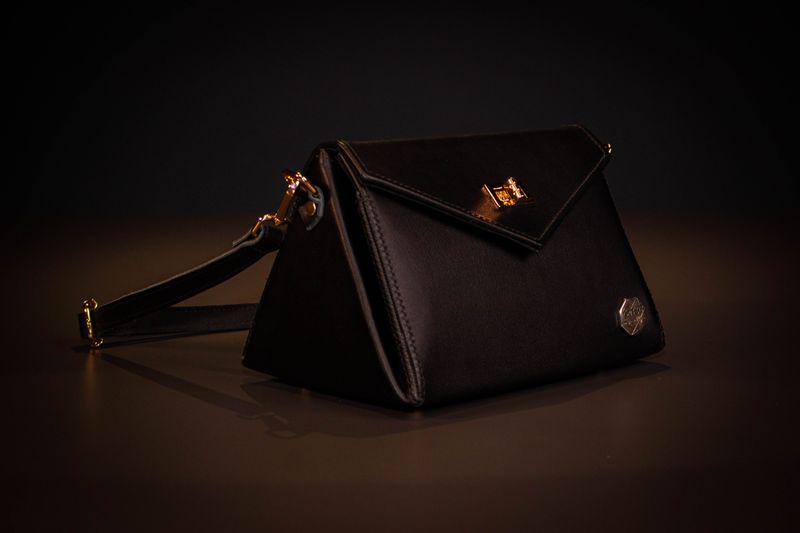 Hikaru black leather