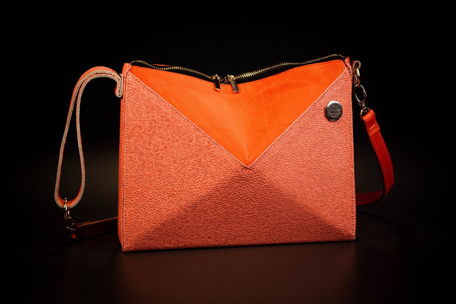 QUASAR - Coral Leather