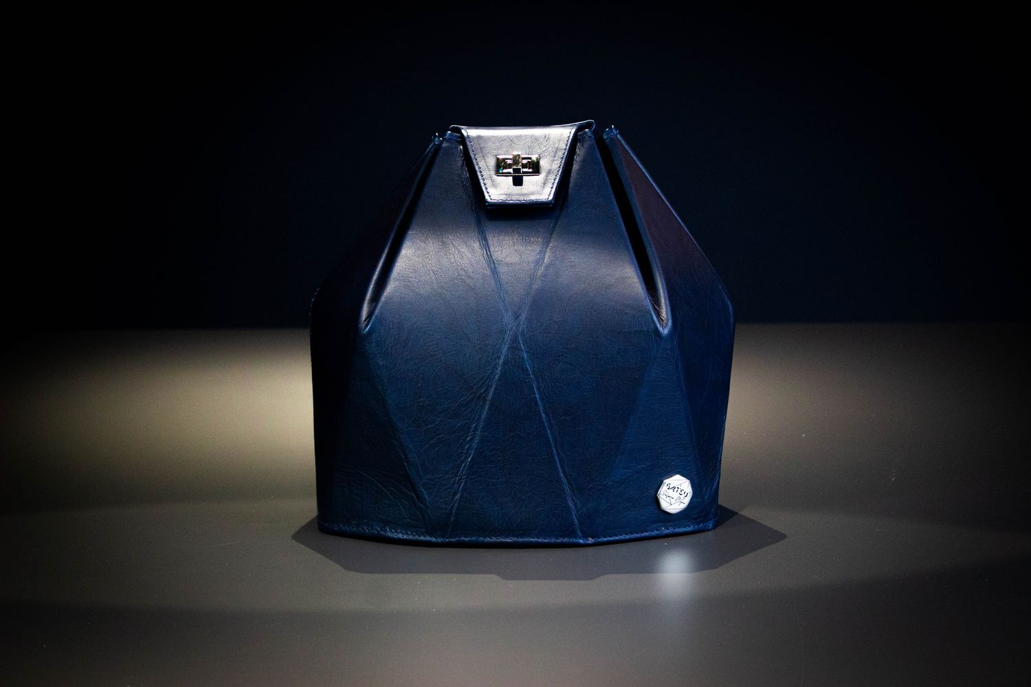 KOKORO BACKPACK - CUERO AZUL
