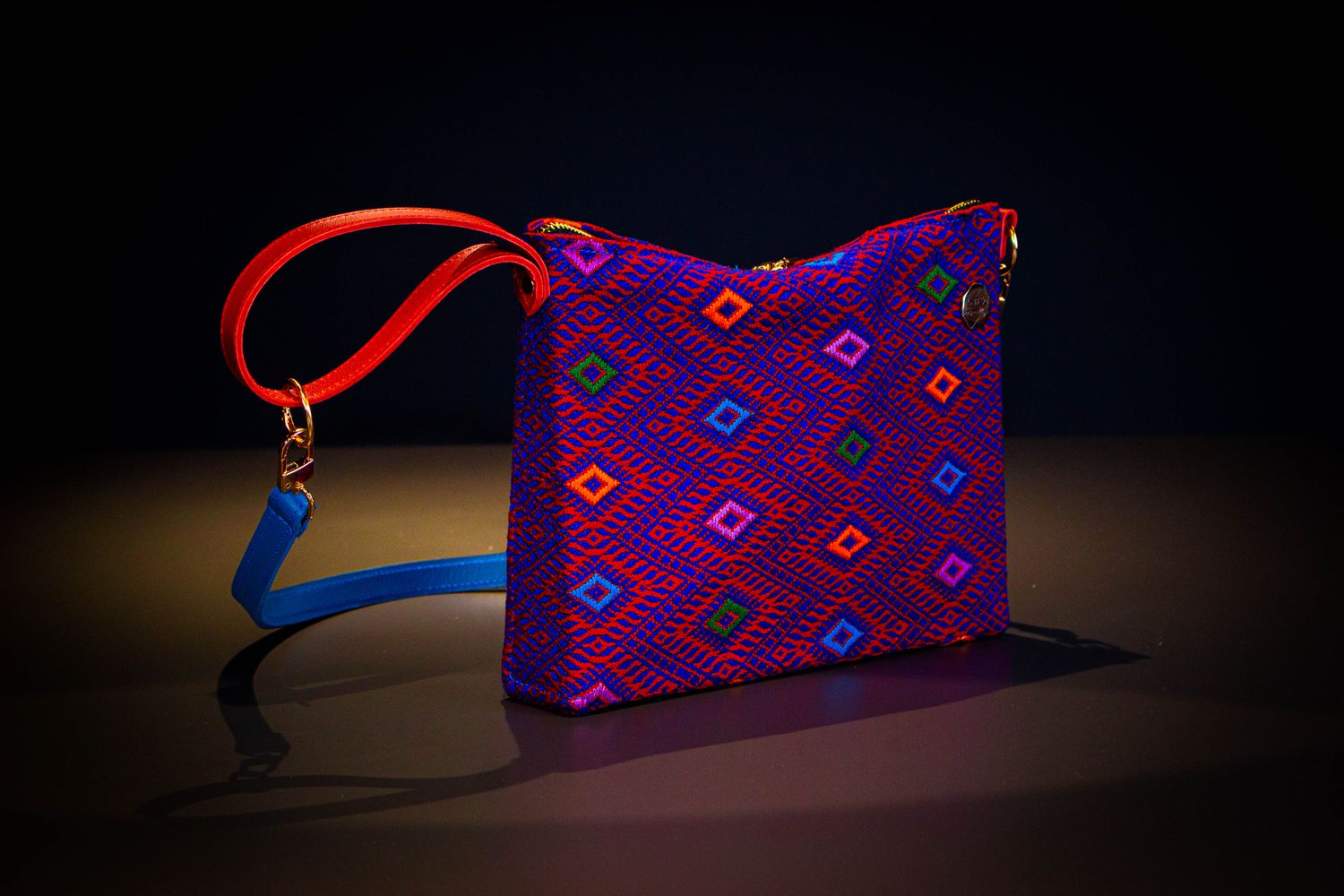 QUASAR - GUIPIL AZUL CON ROJO