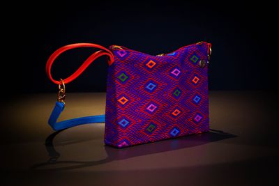 QUASAR - GUIPIL AZUL CON ROJO