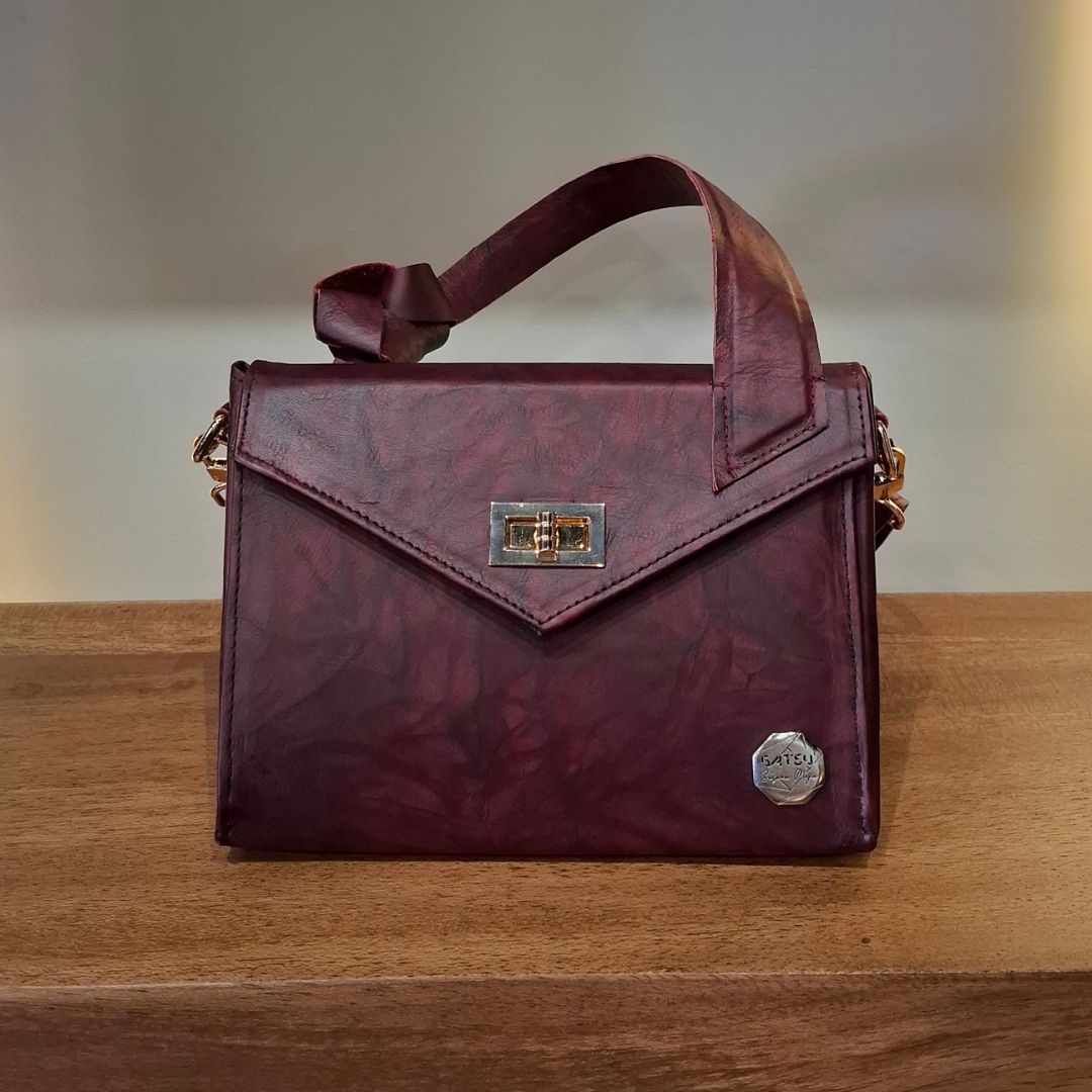 HIKARU CORINTH LEATHER
