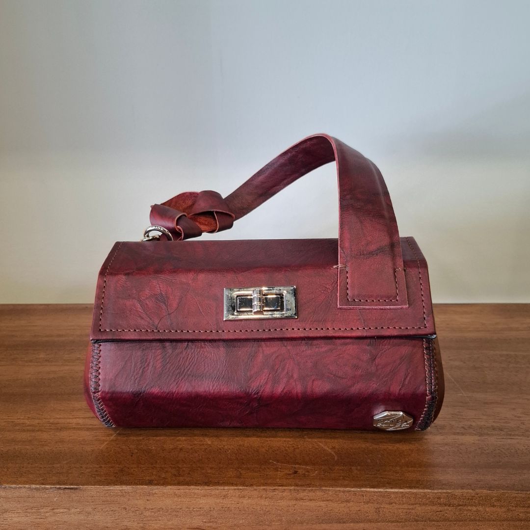SHIBUMI CORINTH LEATHER
