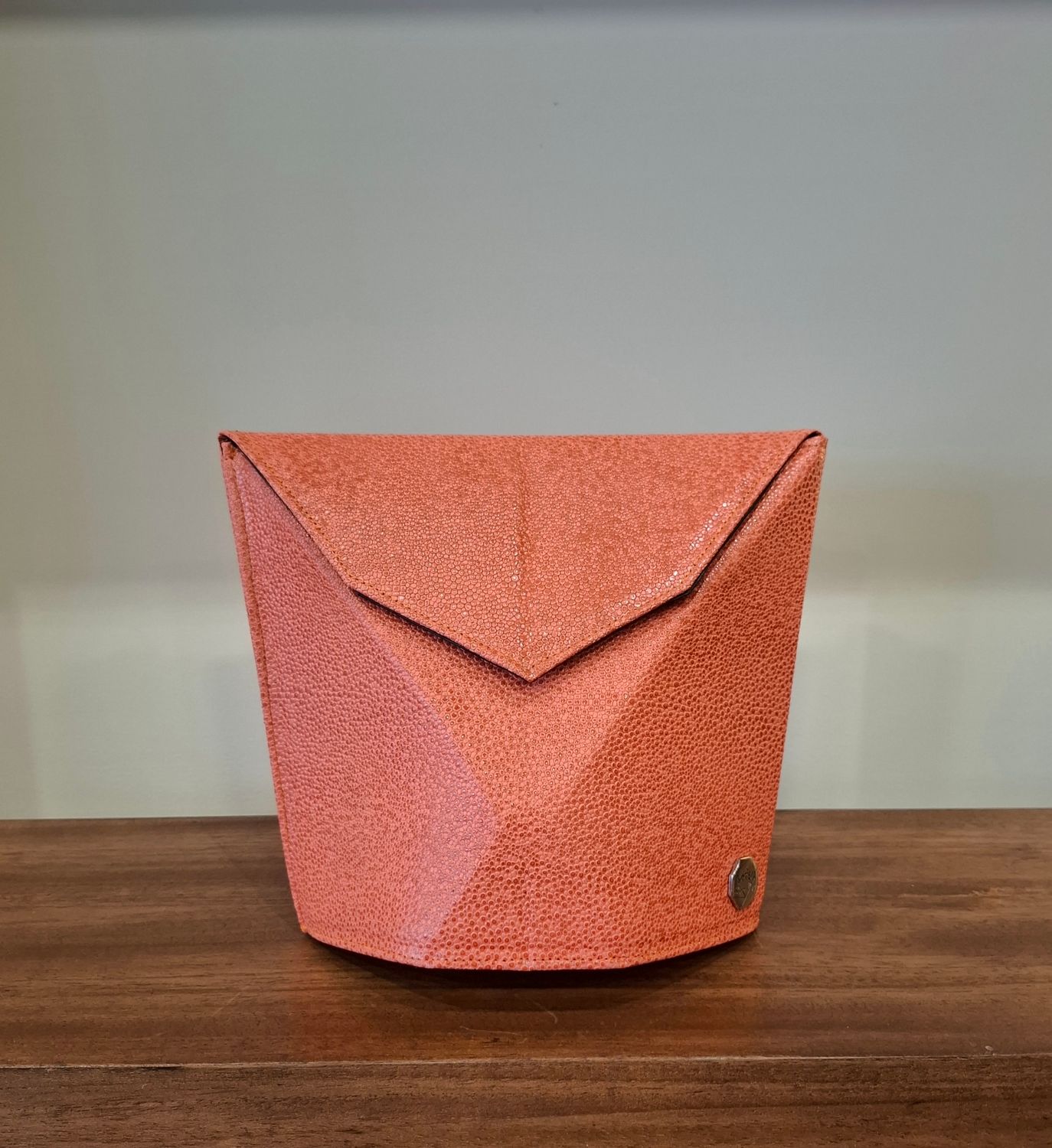 CORAL LEATHER NAGAREBOSHI