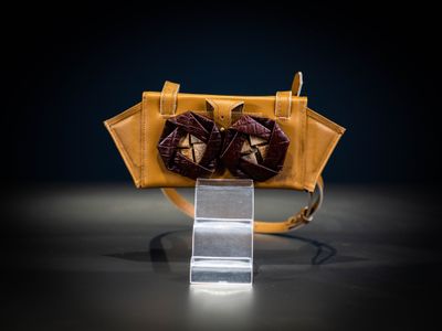 SHIBUI CARMEL LEATHER