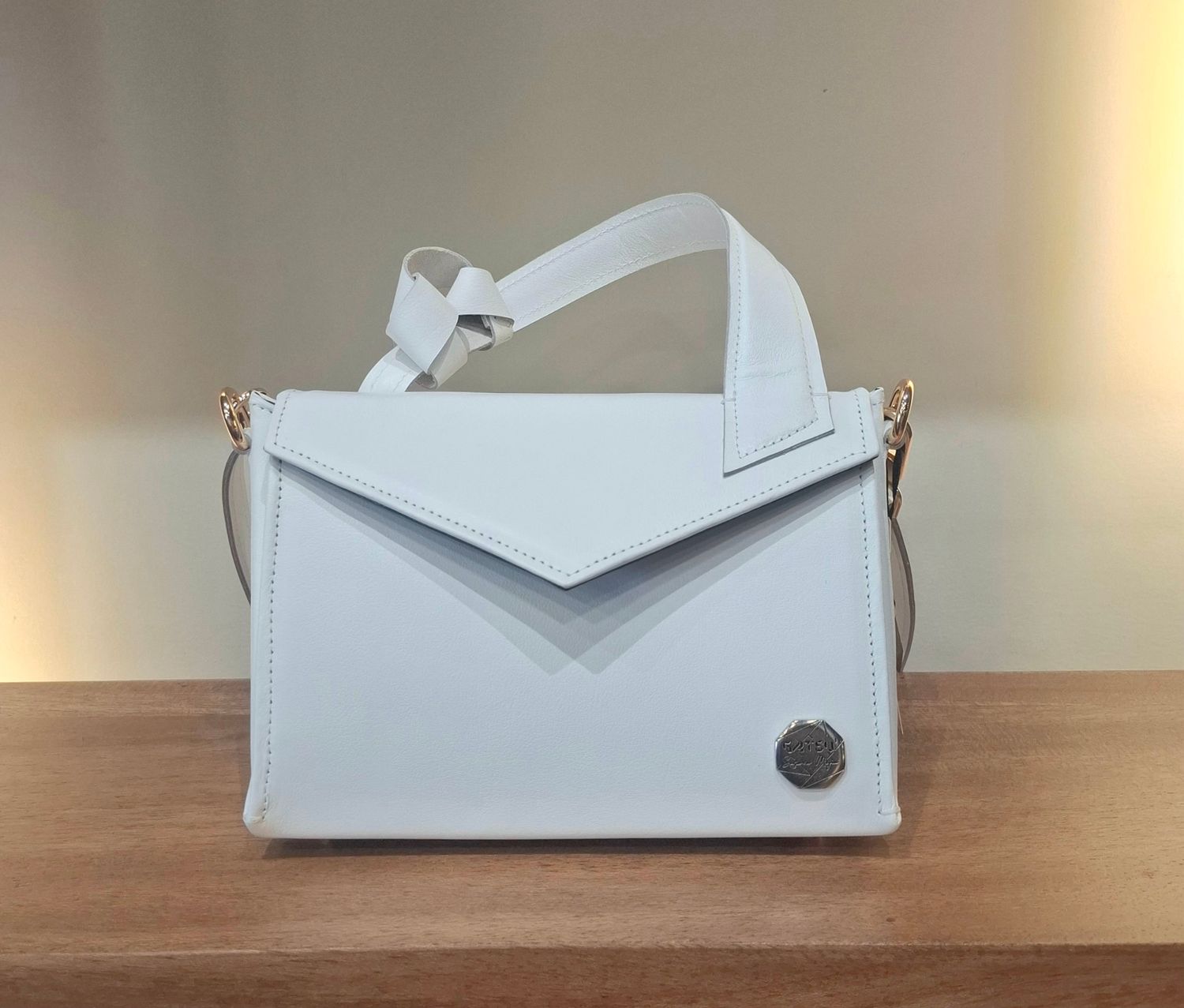 HIKARU WHITE LEATHER