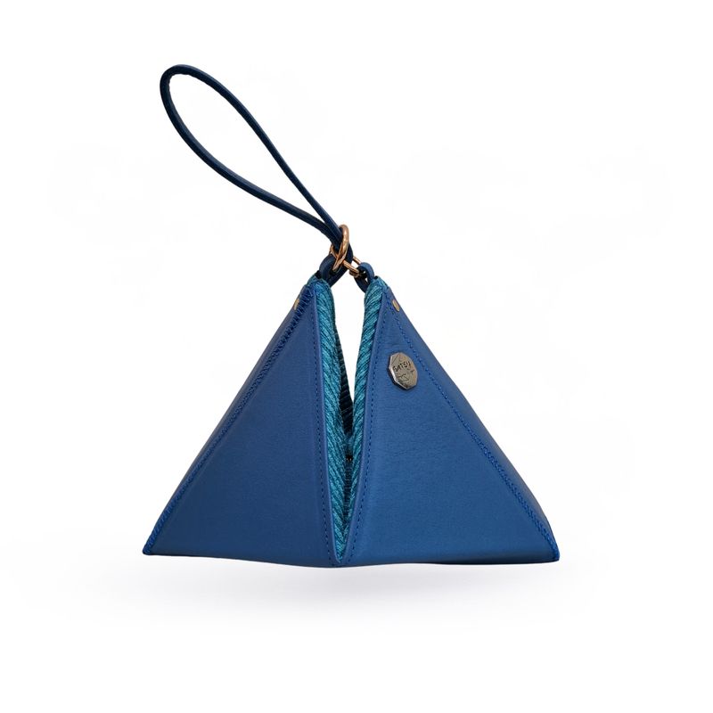 QUASAR LIGHT BLUE LEATHER