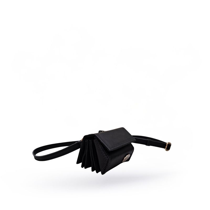 SISU - CUERO NEGRO 