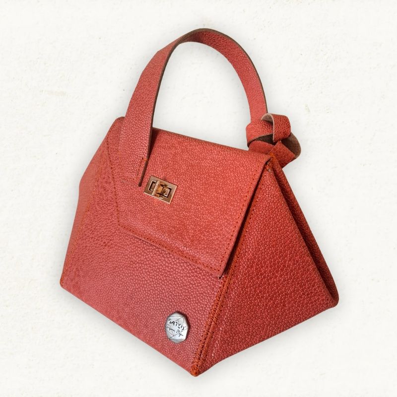 NYOKO - CUERO CORAL CON TEXTURA