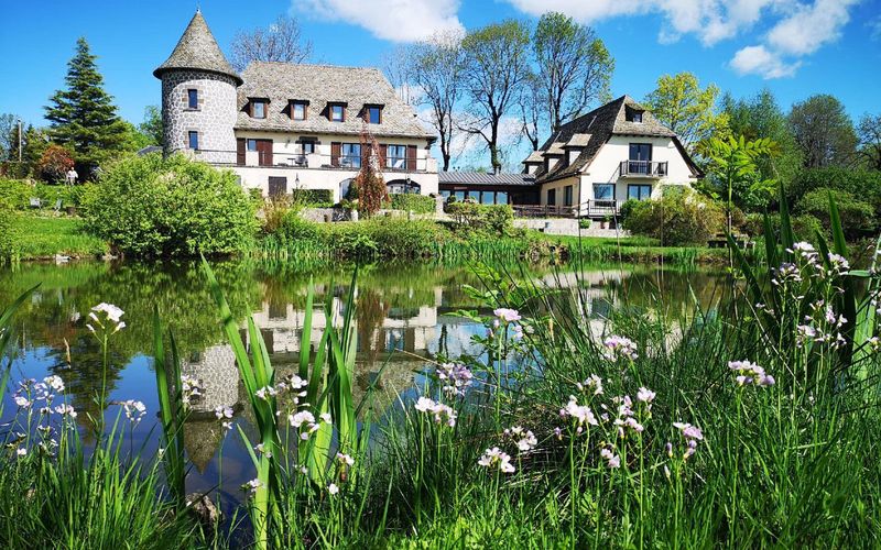 FRANCE - AUVERGNE - CHEZ MARIE &amp; SPA *** charme