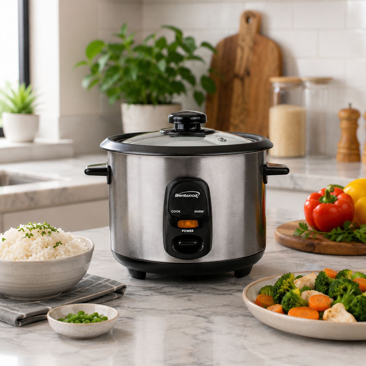Brentwood Rice Cooker with Automatic Keep Warm Function, 1.5 Liter, 8 Cups Uncooked / 16 Cups Cooked, 500W, Nonstick Removable Pot, Tempered Glass Lid, Stainless Steel / Black (TS-15)