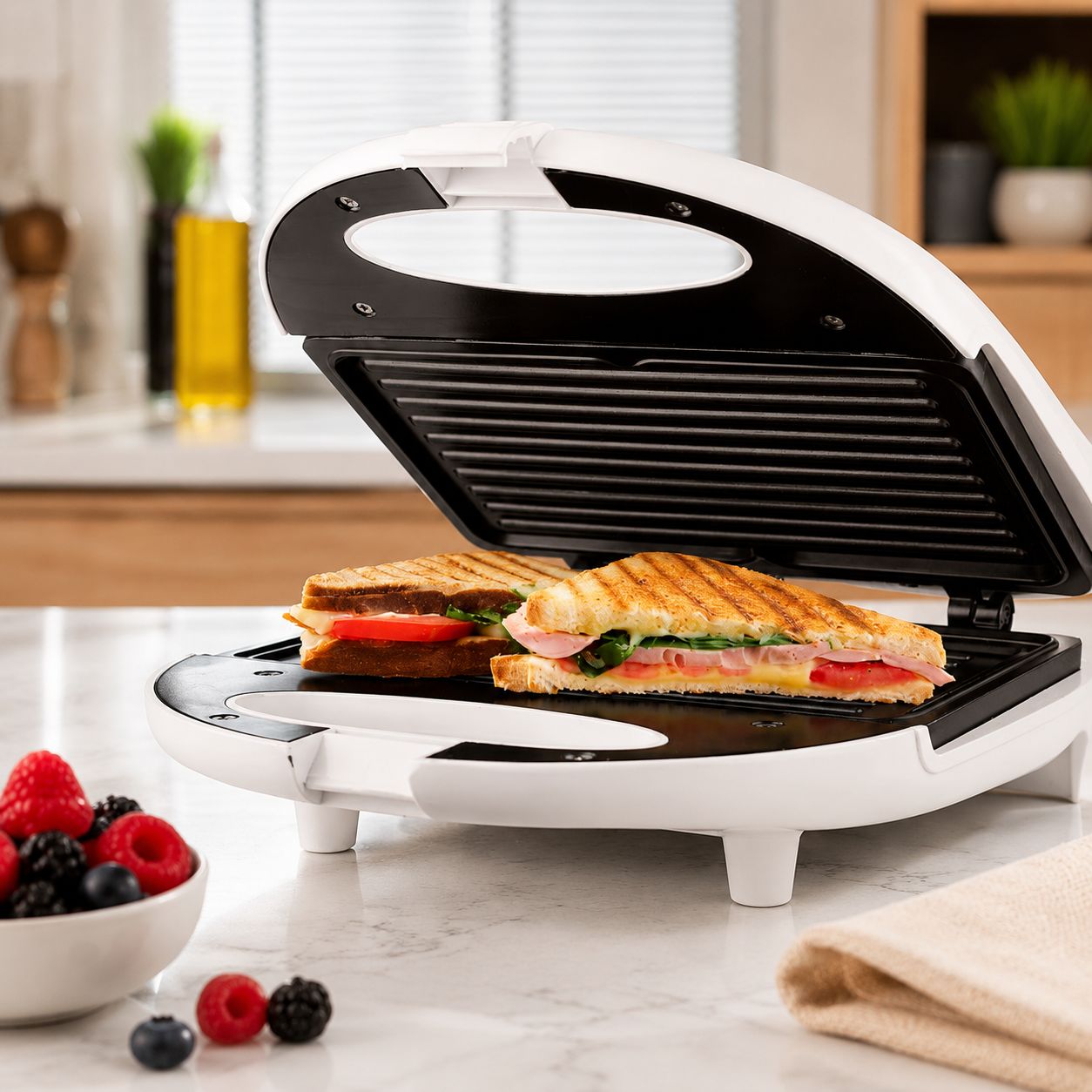 Brentwood Non-Stick Panini Press &amp; Sandwich Maker, 750W Fast Even Heating, Cool-Touch Locking Handle, White (TS-245)